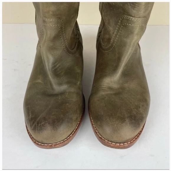 Boots - Picture 8 of 8